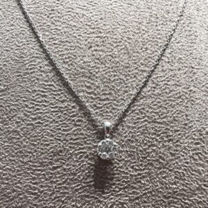 Hängsmycke 18K med diamanter